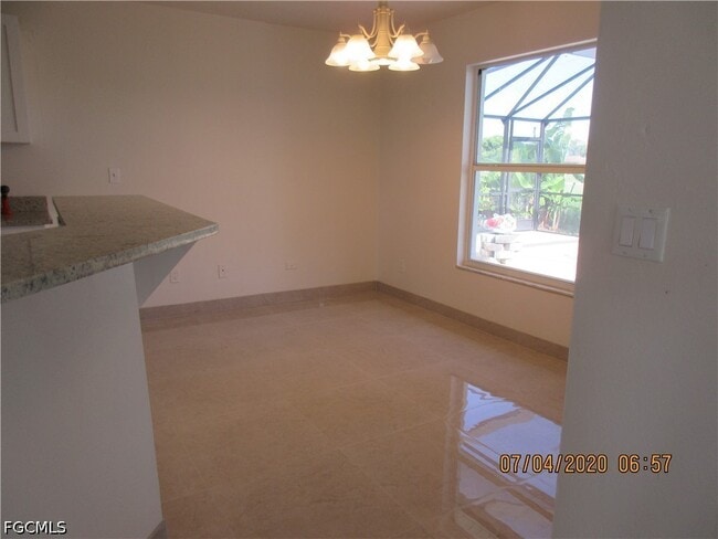 Building Photo - 918 NE 13th St