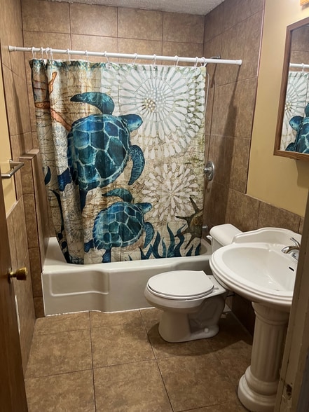 Building Photo - 417 N 3rd St