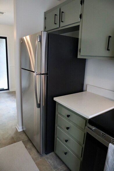 Building Photo - 108 Cedar Grove Dr