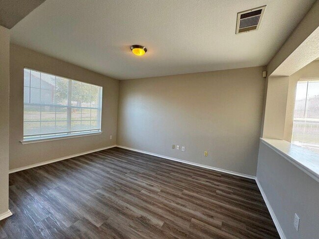 Building Photo - 119 Peppergrass Cove