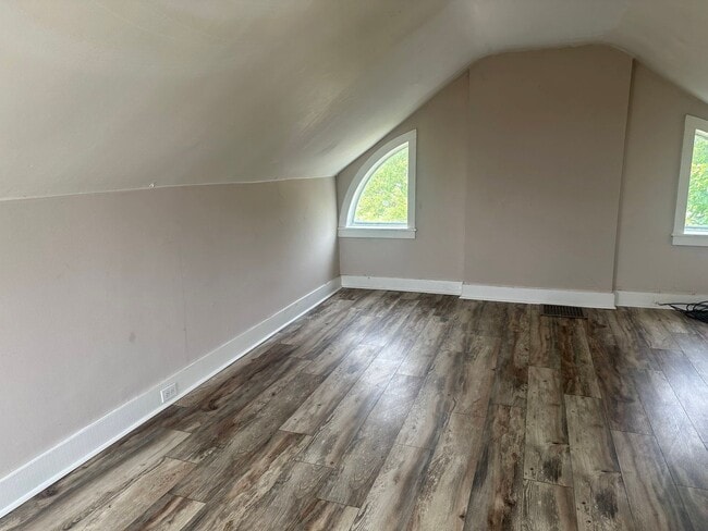 Building Photo - 800 Tuckerton Ave