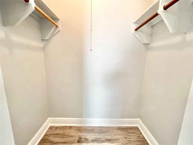 Building Photo - 4021 Avenue Q 1/2