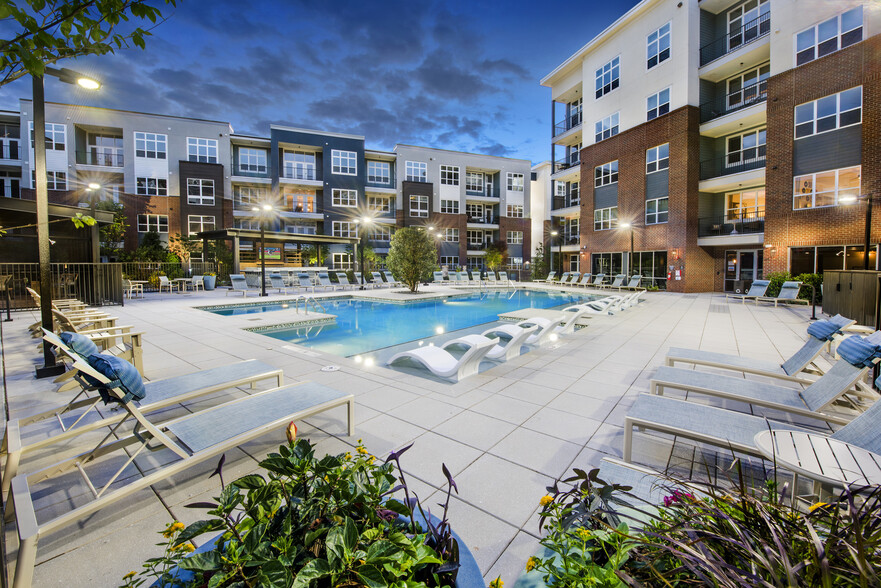 AMLI Decatur 122 W Trinity Pl Decatur GA 30030 Apartment Finder