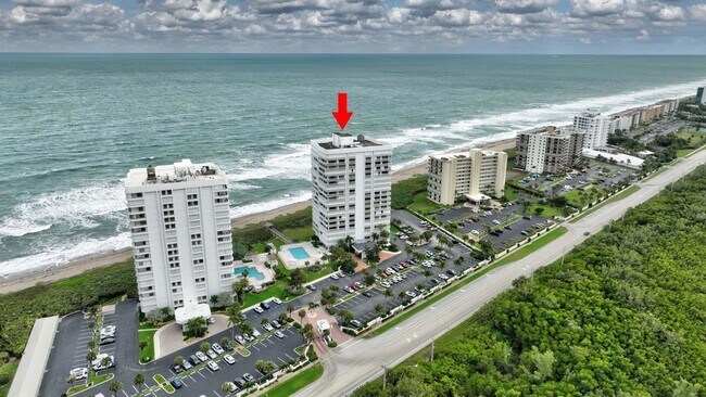 Building Photo - 9960 S Ocean Dr