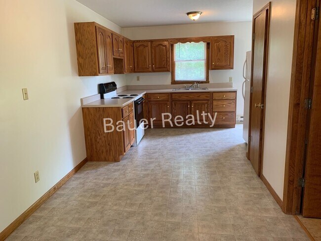 Building Photo - le9