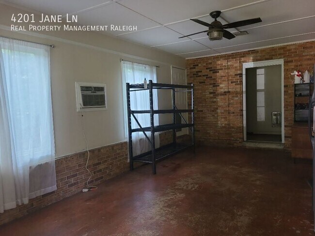 Building Photo - 4201 Jane Ln