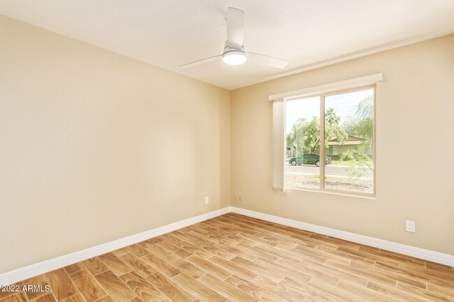 Building Photo - 5320 E Hearn Rd