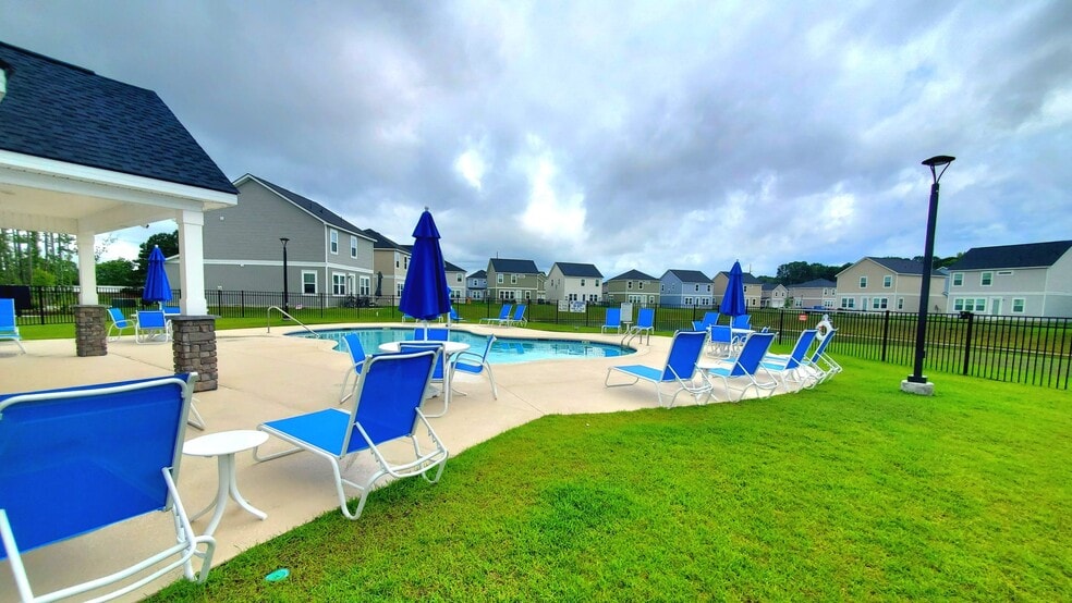 Building Photo - 174 Cypress Holw Dr