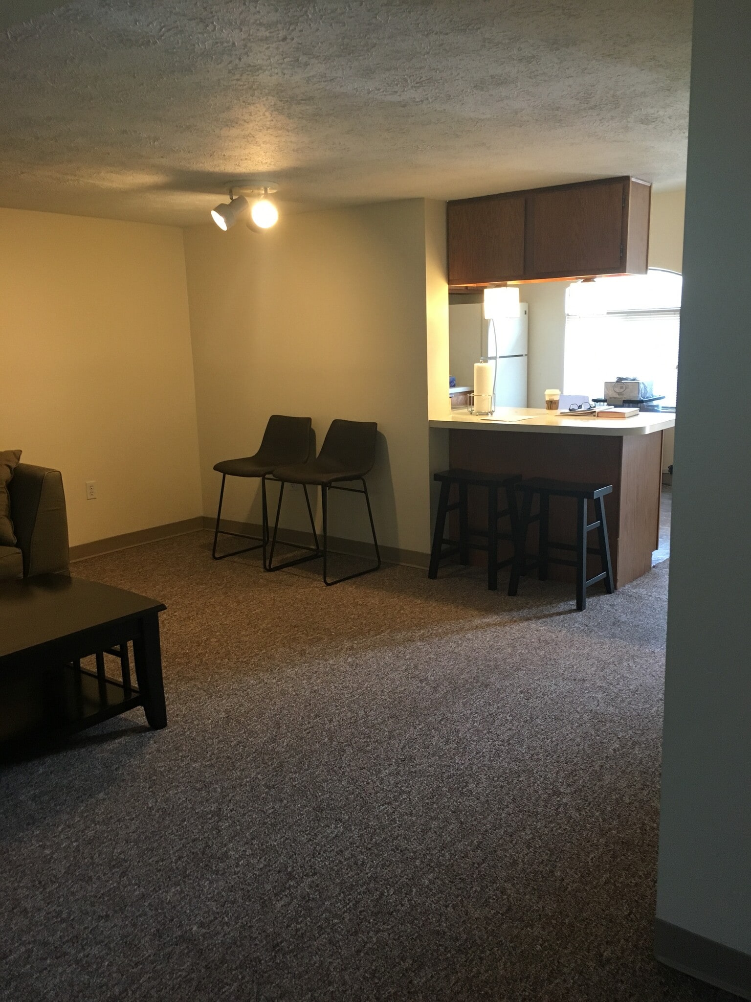 Dining area - 3268 Niagara Sq