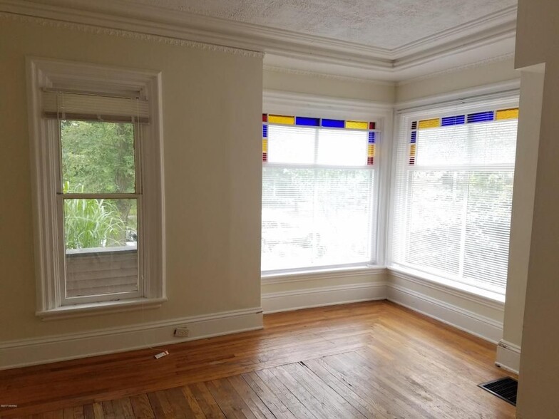 Bedroom - 945 Virginia St SE