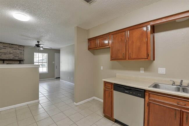 Building Photo - 4512 Avenue L