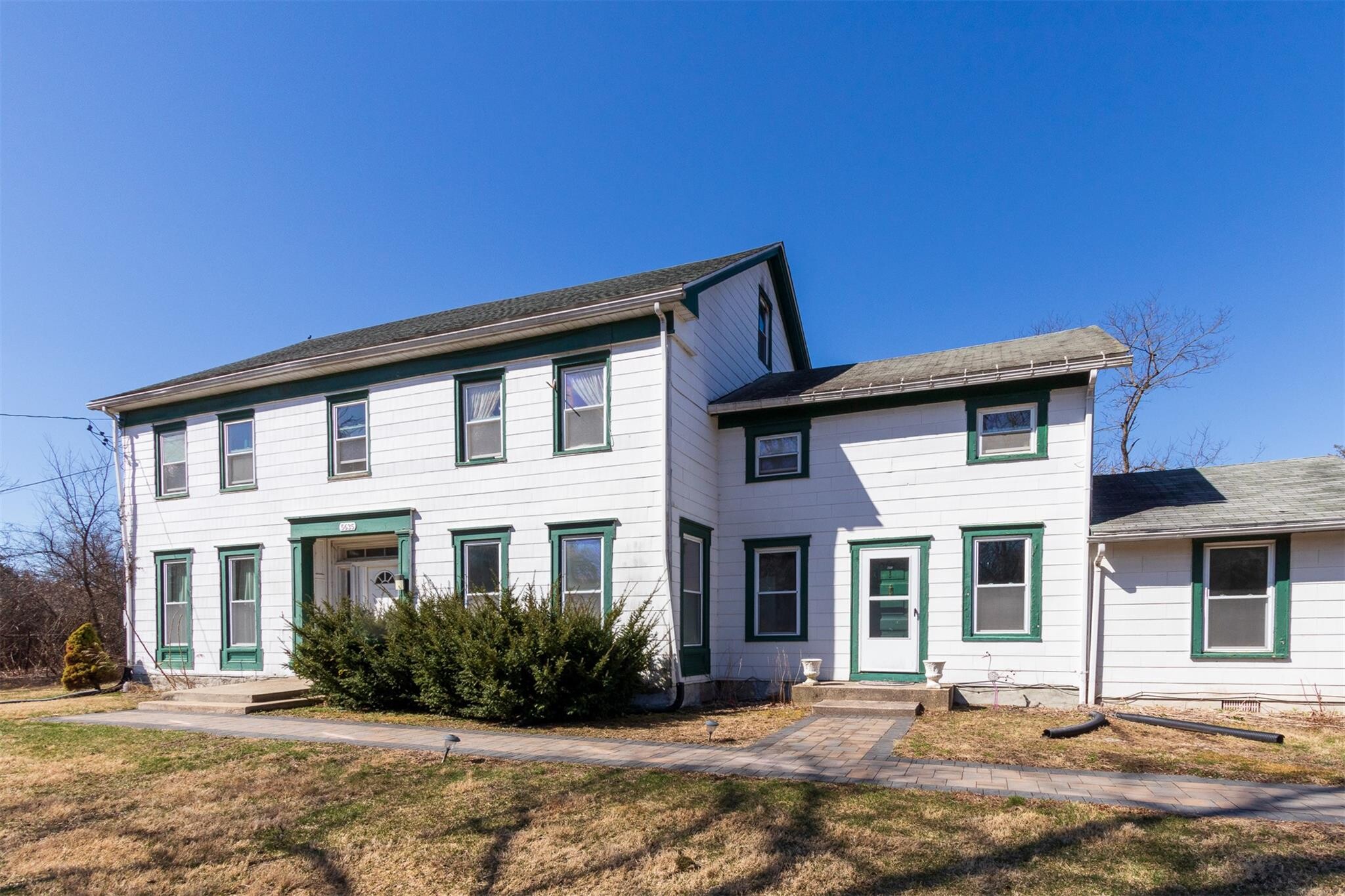 Building Photo - 5625-5639 NY-82