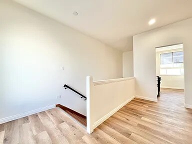 Building Photo - 1034 1/2 S Fairfax Ave