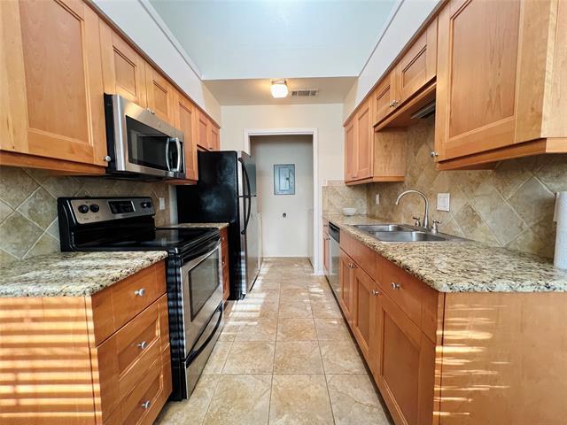 Building Photo - 5759 Cedar Creek Dr