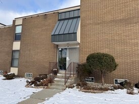 Building Photo - 27 Dickinson St