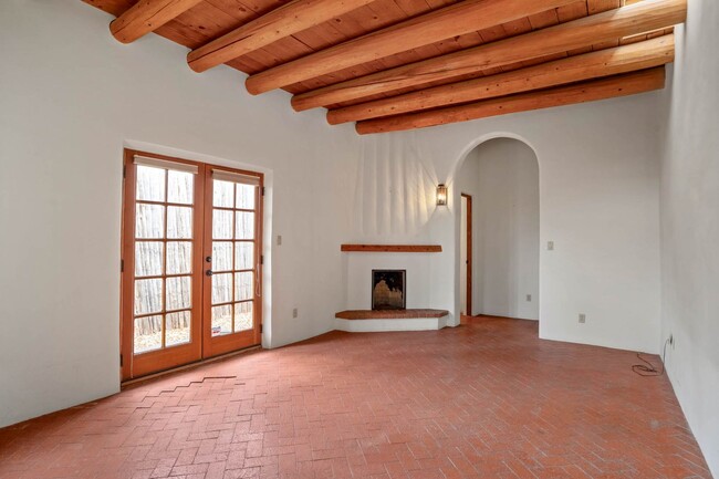 Building Photo - Step Into An Authentic Santa Fe Experience!