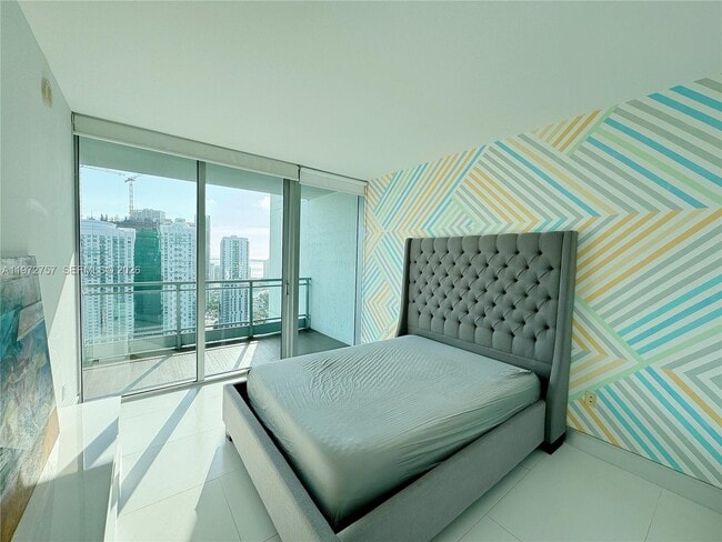 Building Photo - 92 SW 3rd St