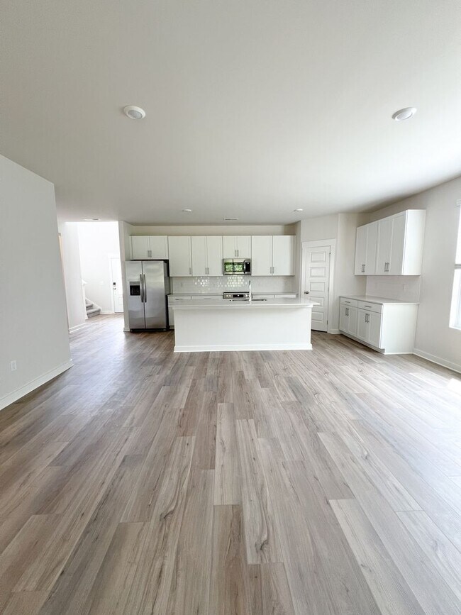 Building Photo - New Construction--Gorgeous and Move-In Ready!