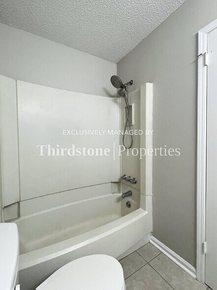 Building Photo - 8124 San Jose Manor Dr E