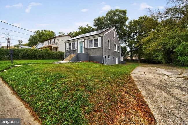Building Photo - 6103 Lee Pl