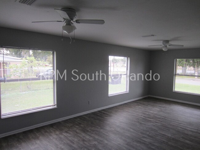 Building Photo - Move in ready! 2/2