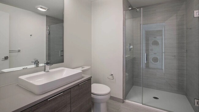 Building Photo - 345 Washington St