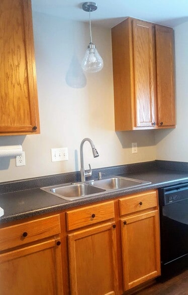 Kitchen applicances included - microwave, oven, refridgerator and dishwasher. - 3377 Weston Street