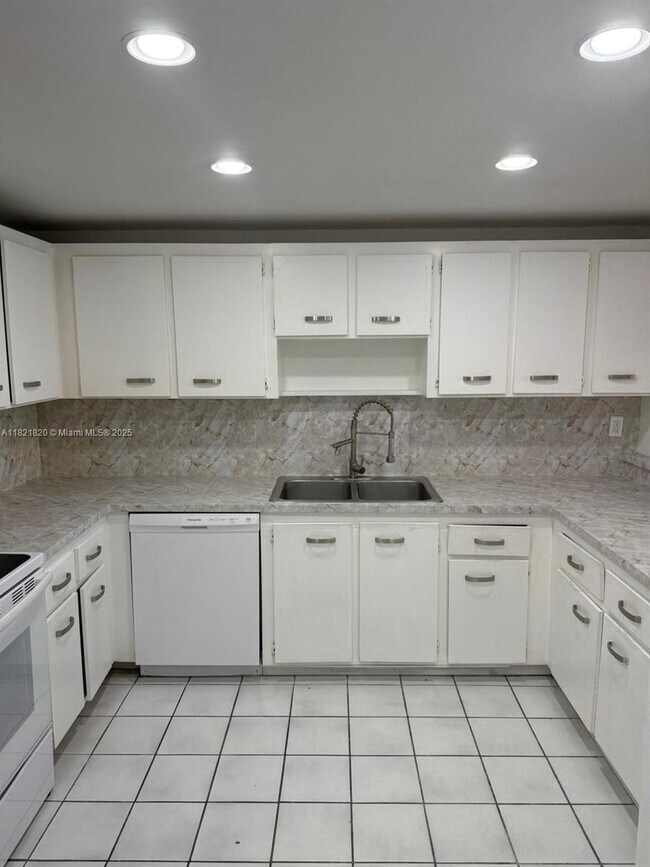 Building Photo - 7010 NW 186th St