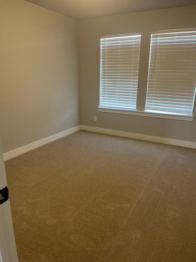 Building Photo - 4684 N Grandview Peak Dr