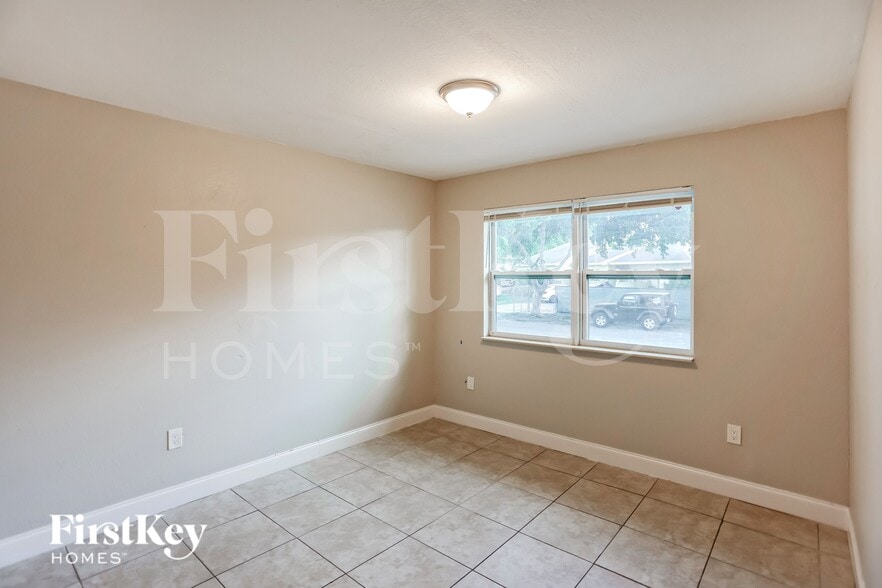 Building Photo - 9231 SW 204th Terrace