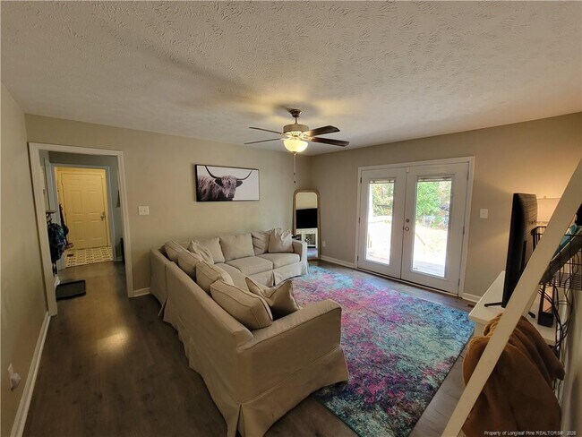 Building Photo - 215 Haverhill Dr