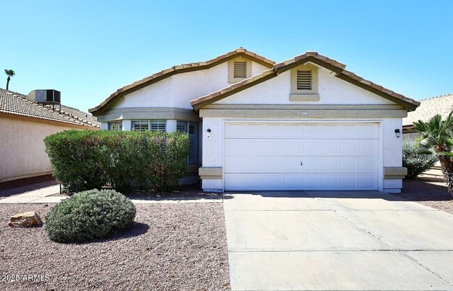 Primary Photo - 4331 E Siesta Ln