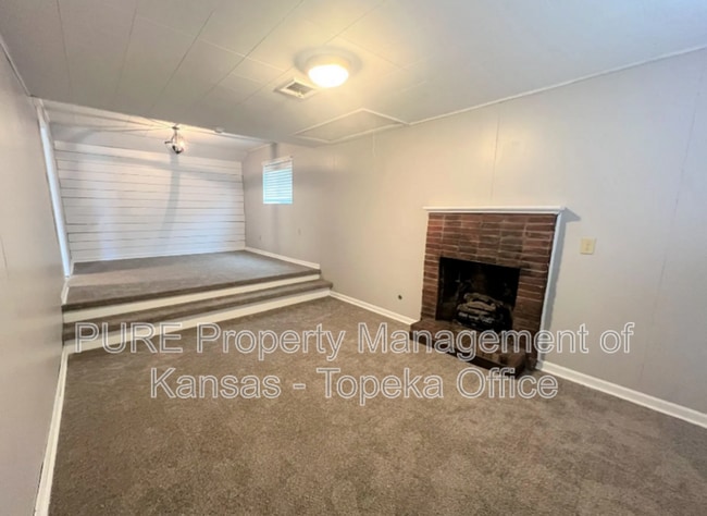 Building Photo - 1301 SW Belle Ave