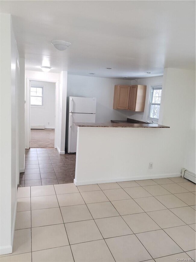 Building Photo - 51 Hillandale Ave