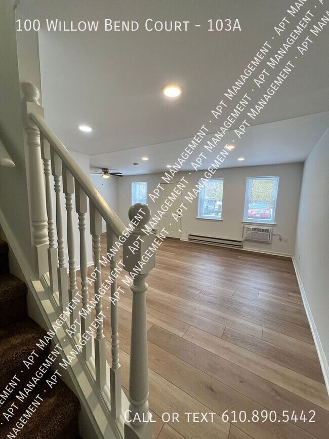 Building Photo - 100 Willow Bnd Ct