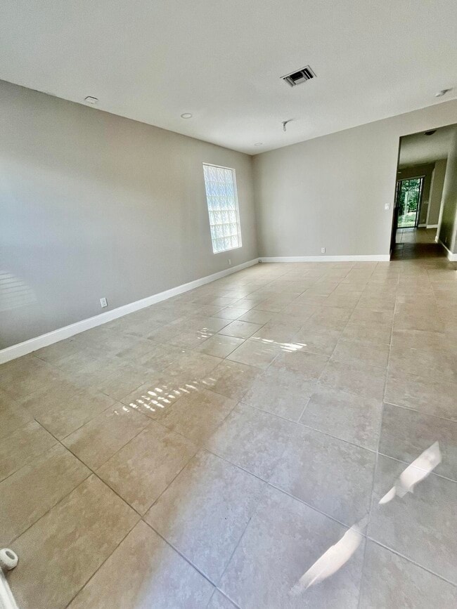 Building Photo - 325 Mulberry Grove Rd