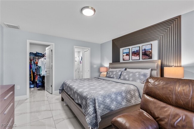 Building Photo - 4524 20th St SW