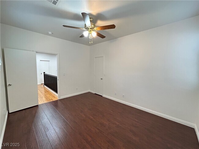 Building Photo - 317 Silver Grove St