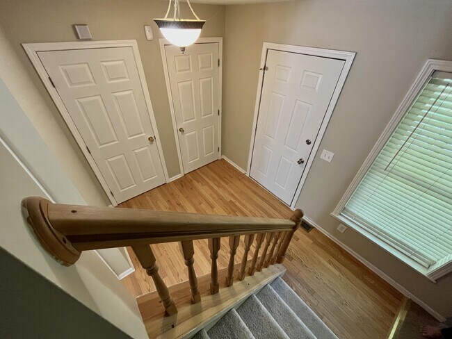 Building Photo - 911 Old Hickory Ln