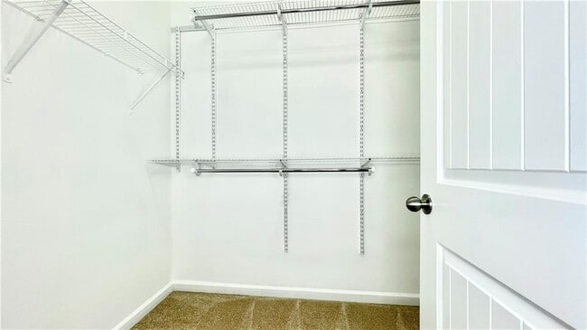 Building Photo - 436 Fieldview Ln