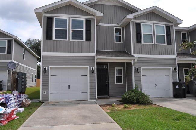 Primary Photo - 6060 Royal Port Ct