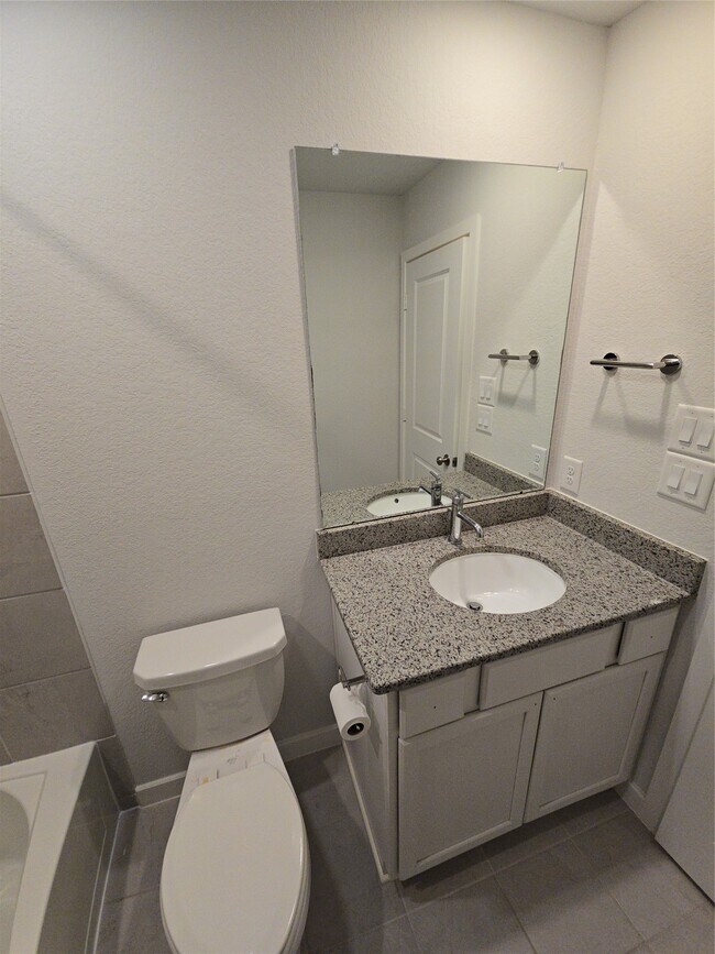 Building Photo - 9227 Dearborn Knoll Dr