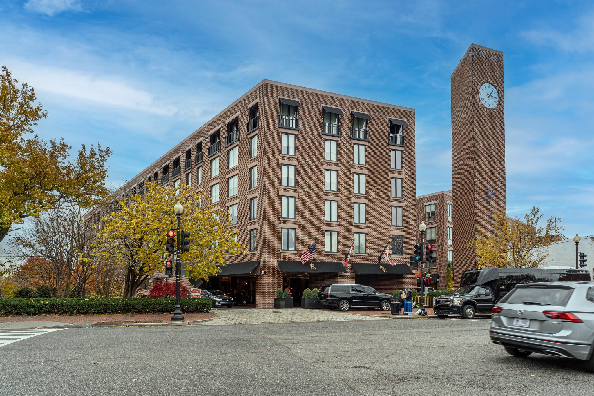 2 blocks to the 4 Seasons Hotel! - 1237 29th St NW