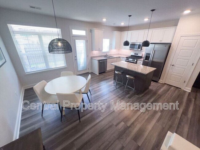 Building Photo - 22 Camden Wds Trl