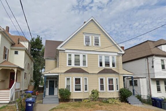 Building Photo - 64 Murdock St