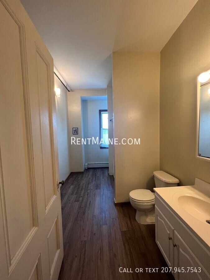 Building Photo - 255 Main St