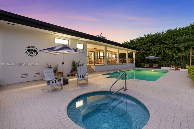 Building Photo - 14615 SW 77th Ct