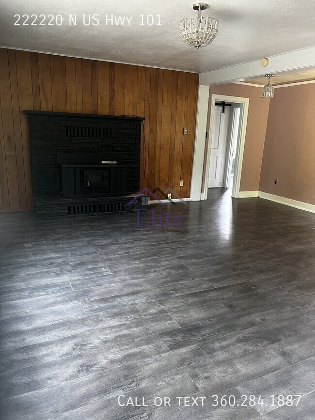 Building Photo - 222220 N US Hwy 101-
