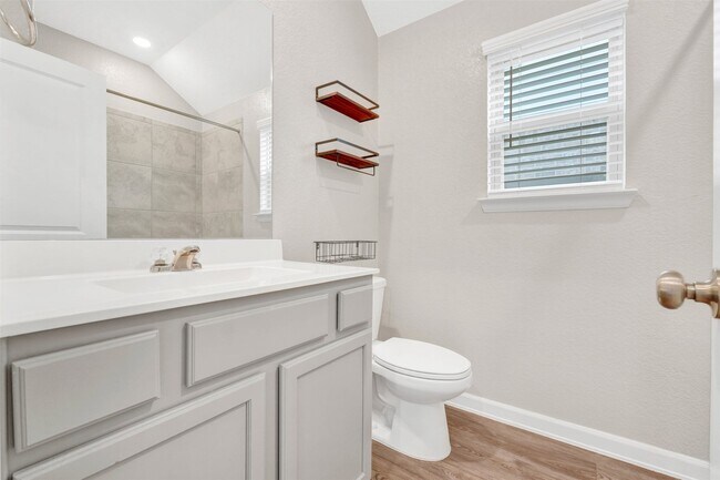 Building Photo - 30023 Vallonea Oak