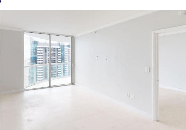 Building Photo - 6365 Collins Ave